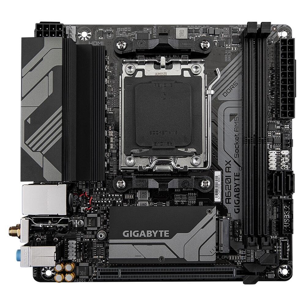 Mатеринська плата GIGABYTE A620I AX (1553285)