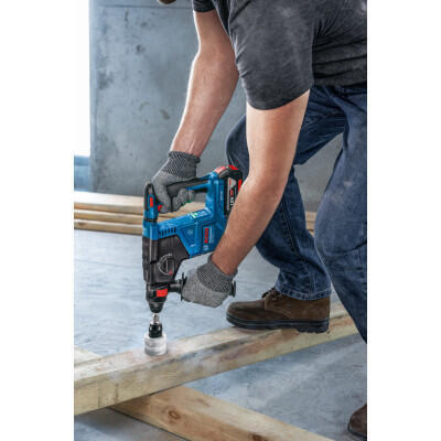 Перфоратор Bosch GBH 187-LI Professional 2*18 В 5 Аг, SDS-Plus, 2.4 Дж, 980 об/х (0.611.923.021)