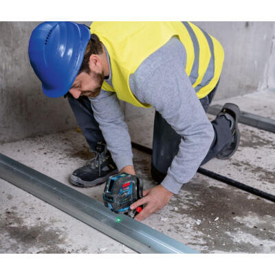 Лазерний нівелір Bosch Professional GCL 2-50 G, до 15 м, з тримачем RM 10, затиском DK 10, мішенню, кейс (0.601.066.M02)