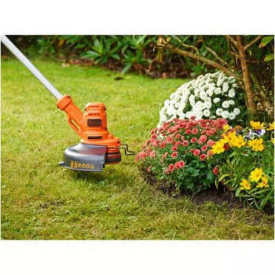 Тример садовий Black&Decker 0.45 кВт, ширина косіння 25 см, 7300 об/хв, вага 2.4 кг (BESTA525)