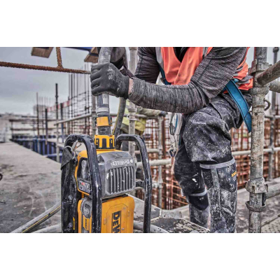 Вібратор глибинний DeWALT силовий POWERSHIFT Li-Ion 55V, безщітковий, 4.5 кг (без АКБ та ЗП) (DCPS32
