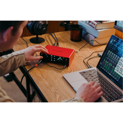 Аудіоінтерфейс Focusrite Scarlett 4i4 4th Gen (234621)